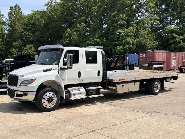International MV607 Crew Cab International MV607 Crew Cab