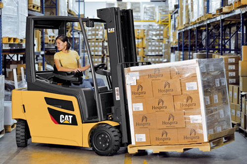 CAT Forklift - 3,000-4,000 Capacity lb Electric Pneumatic Tire Studio