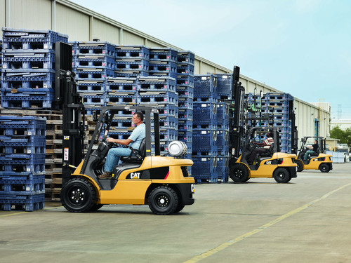 CAT Forklift 3,000-7,000 lb Capacity