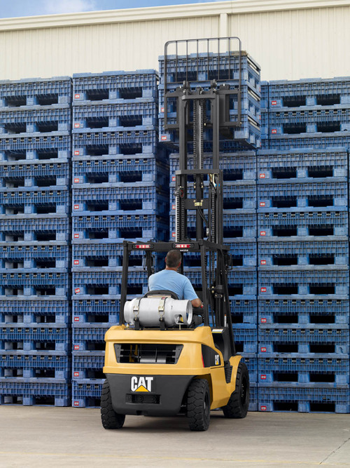 CAT Forklift 3,000-7,000 lb Capacity