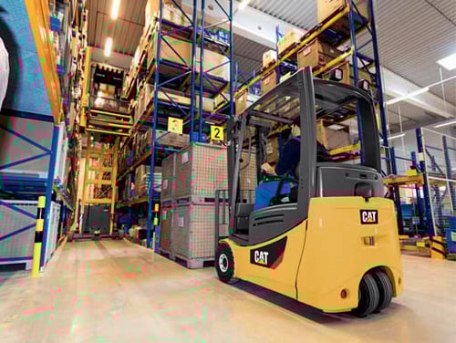 CAT Forklift - 2,500-4,000 Capacity lb 3-Wheel Pneumatic Tire Studio