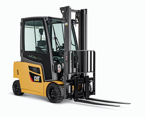 CAT Forklift - 3,000-4,000 Capacity lb Electric Pneumatic Tire Studio