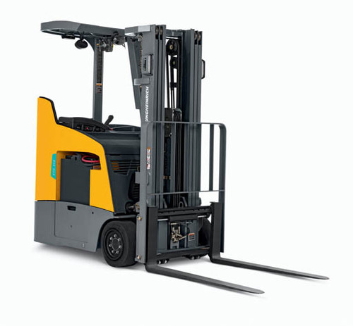 Rent a 4,000 lb. Capacity Electric Stand-up Counterbalance Forklift from Fallsway Equipment Company. Great on smooth surfaces and in warehouses, enjoy increased efficiencies and productivity in your operation. Day, Week, and Month rates available, serving Ohio and the surrounding area.