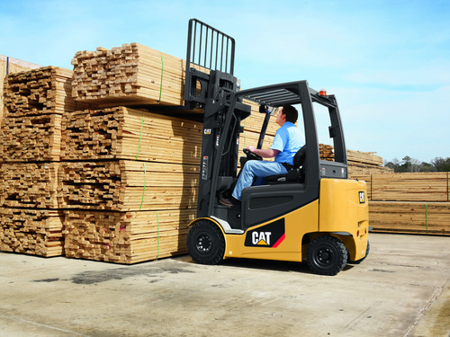 CAT Forklift 5,000-6,500 lb Capacity Pneumatic Tire