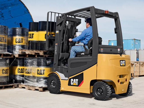 CAT Forklift 5,000-6,500 lb Capacity Pneumatic Tire