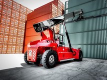 Kalmar DRT450 Reachstacker 