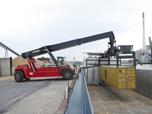 Kalmar DRT450 Reach Stacker