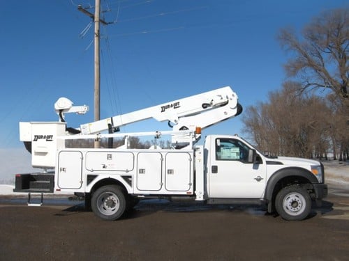 Dur-A-Lift Telescopic Material Handling Bucket Truck DPM2 Series Outside View