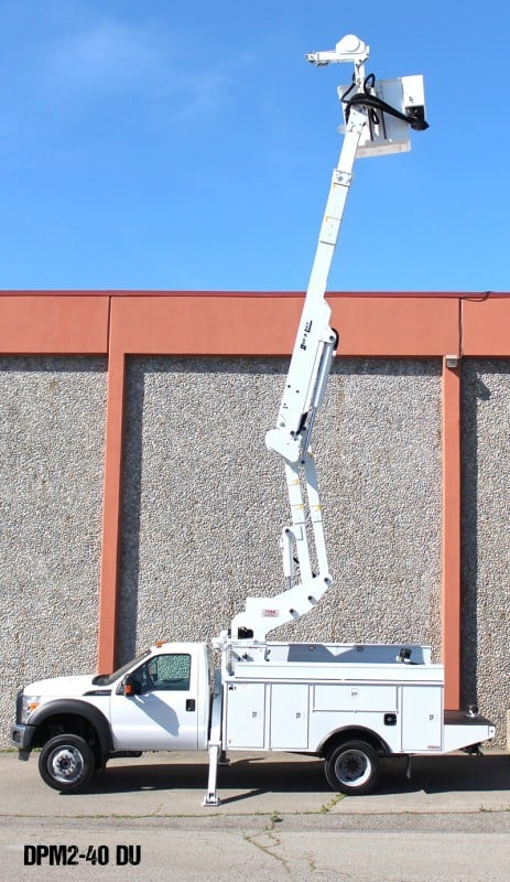 Dur-A-Lift Telescopic Articulating Material Handling Bucket Truck  DPM2 extended bucket