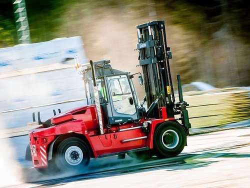 36,000 lb. Diesel Forklift Rental