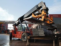 Kalmar DRF400-450 Reachstacker Industrial 