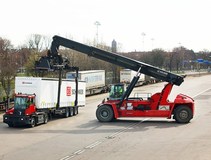 Kalmar DRF400-450 Reachstacker Intermodal 