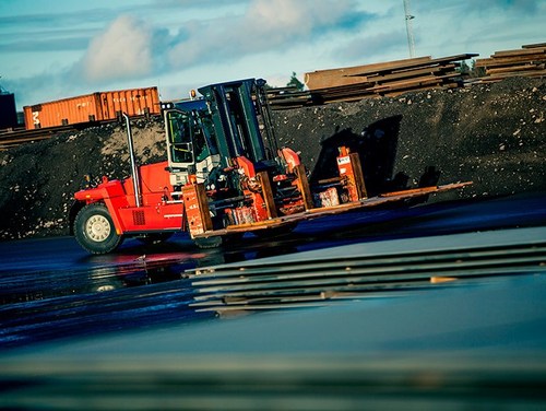 Kalmar DCF180-520 Heavy Range Lift Truck