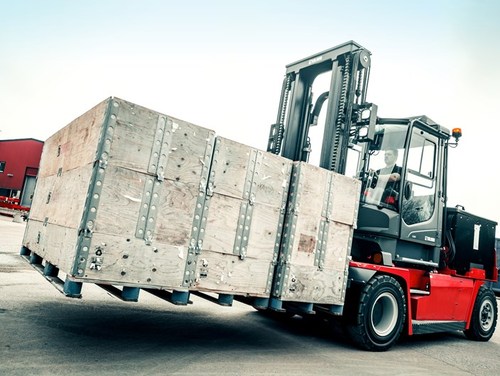 Kalmar ECG50-90 Electric Forklift Unloading