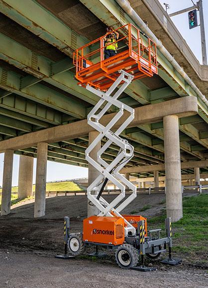 feature picture of Snorkel S2770RT Rough Terrain Scissor Lift