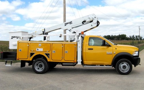 Dur-A-Lift Telescopic Bucket Truck Double Basket DPM2 Outside Side View