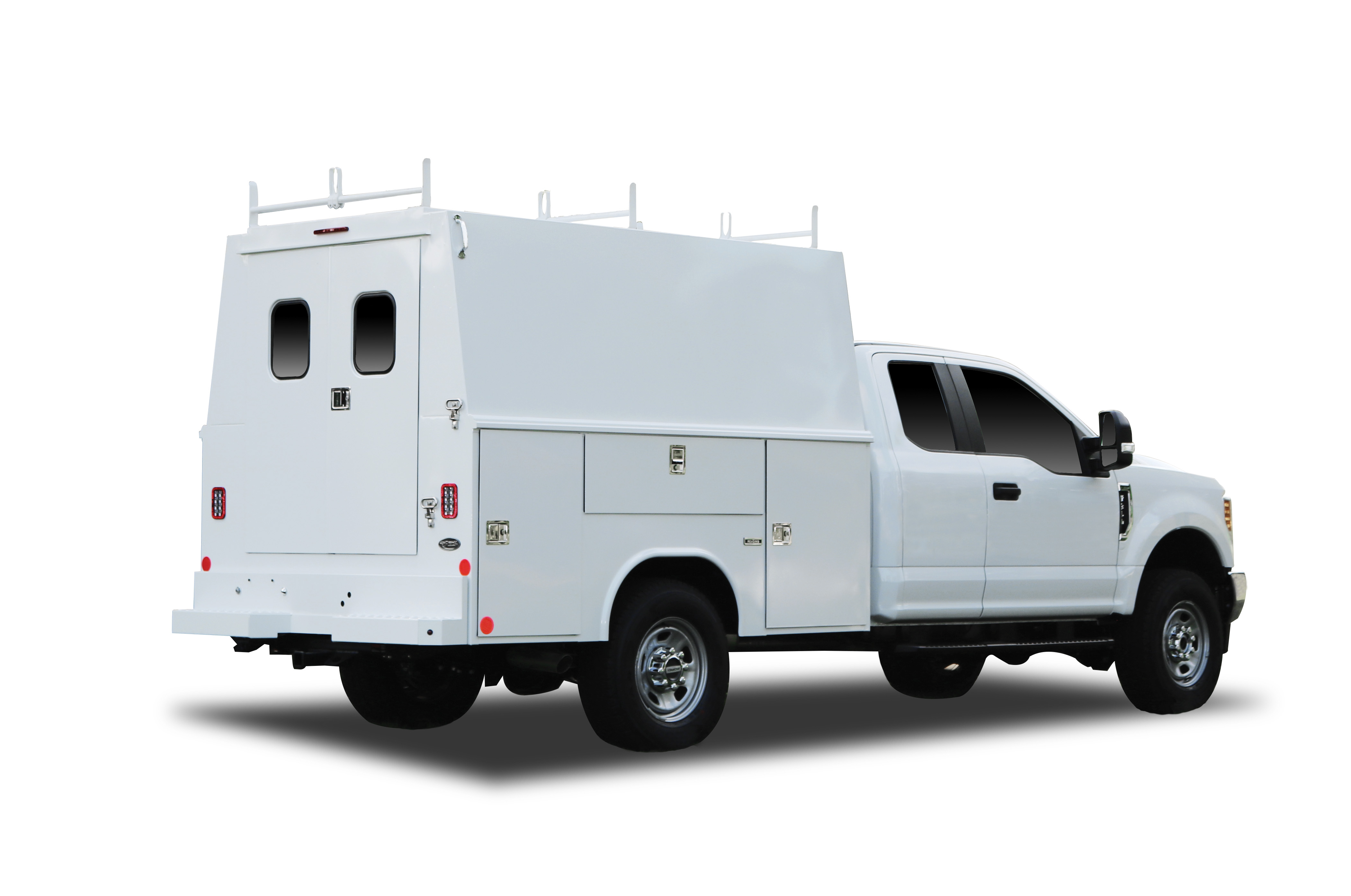 Reading Truck Classic II Panel Body Curbside