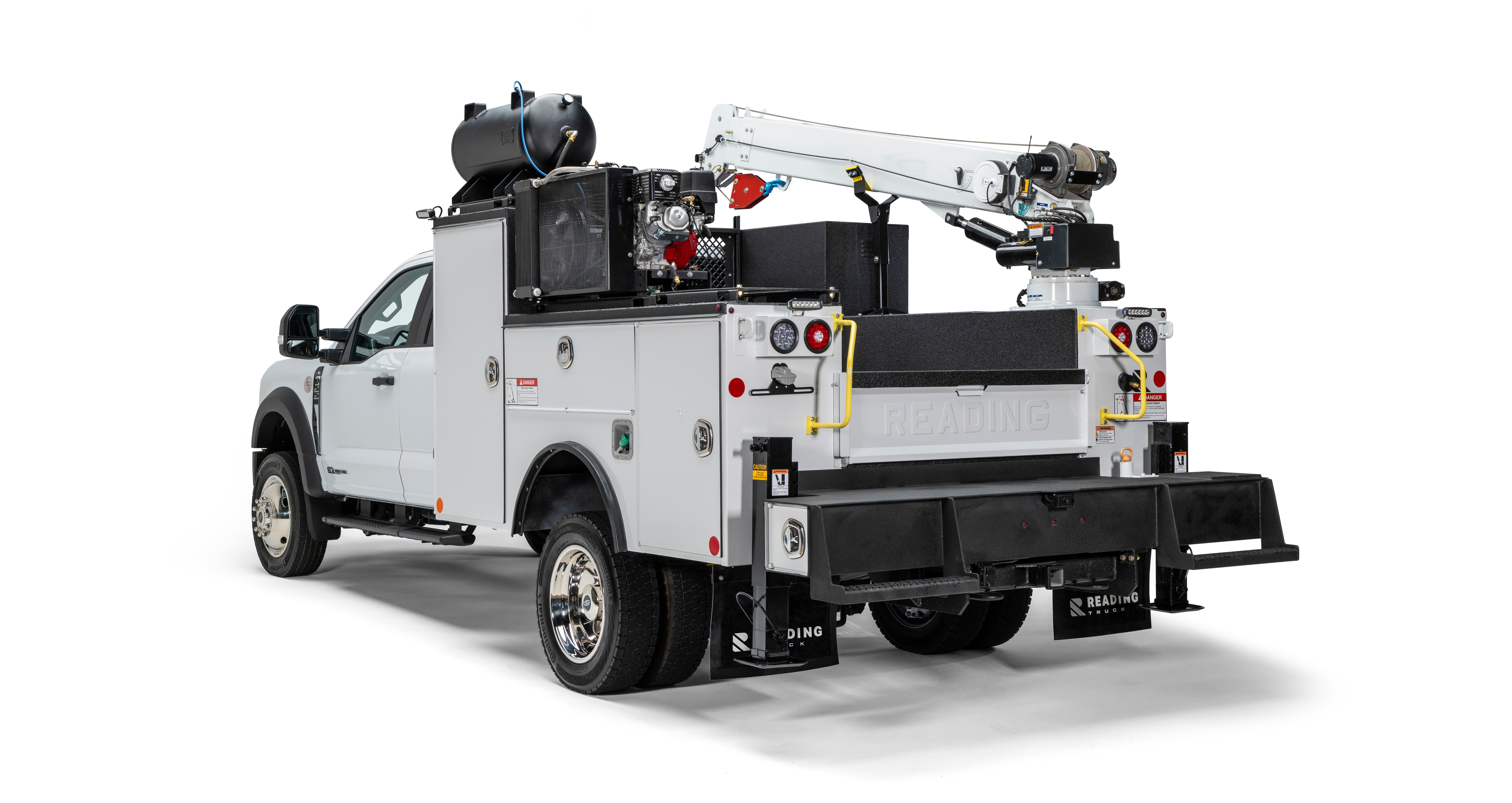 Reading Truck RM25 Rear Roadside